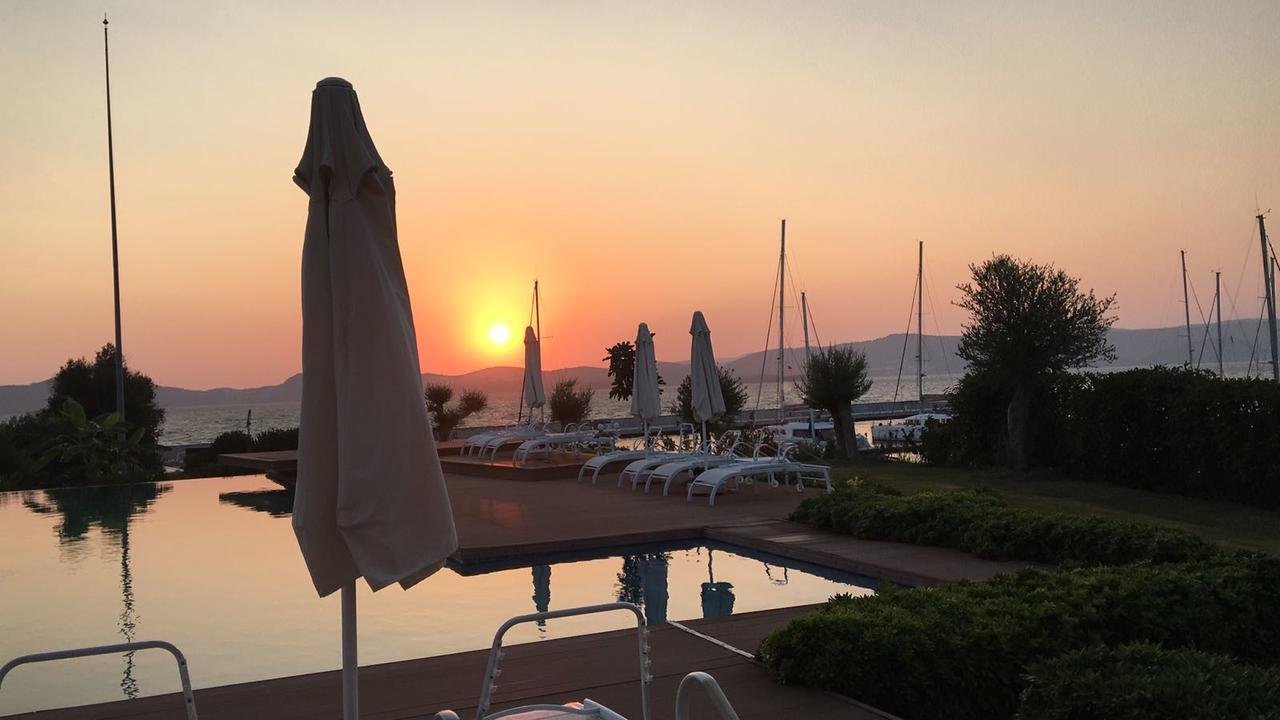 Egesu Marina Guest House Gulluk Exterior photo